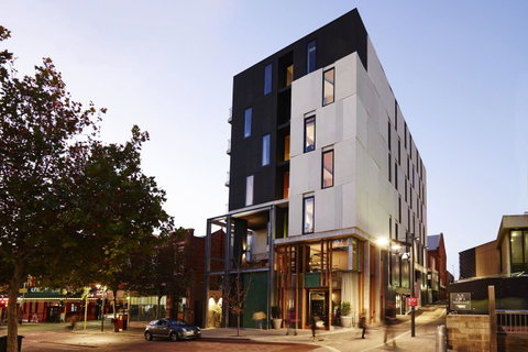 Alex Hotel - Tourism Adelaide 0