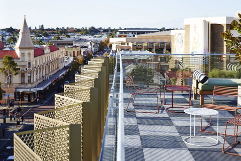 Alex Hotel - Tourism Adelaide 1