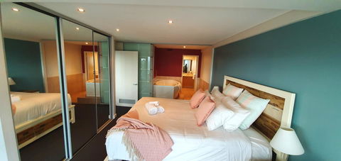 Ocean View-breath Taking Views, Amazing Facilities - Tourism Adelaide 5