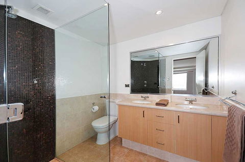 Ocean View-breath Taking Views, Amazing Facilities - Tourism Adelaide 18