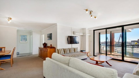 Darling Harbor Apartment - Tourism Adelaide 1
