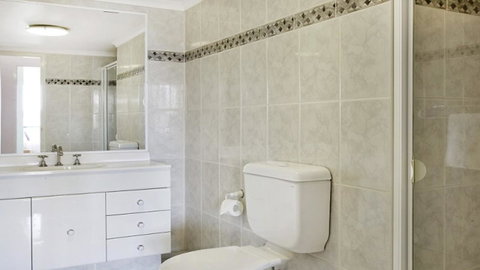 Darling Harbor Apartment - Tourism Adelaide 5