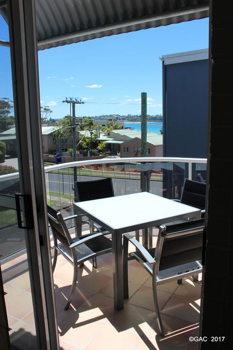 Mollymook Cove Apartments - Tourism Adelaide 18