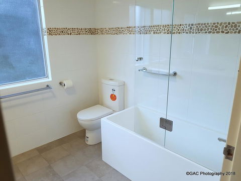 Mollymook Cove Apartments - Tourism Adelaide 27