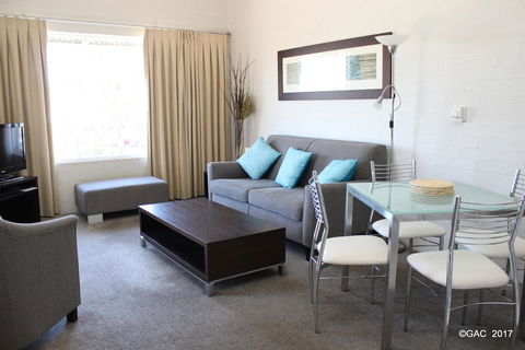 Mollymook Cove Apartments - Tourism Adelaide 32