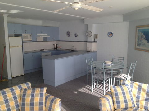 Breakers Apartments - Tourism Adelaide 11