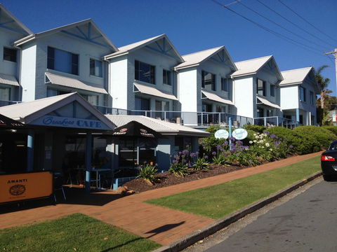 Breakers Apartments - Tourism Adelaide 0