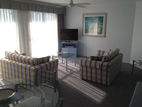 Breakers Apartments - Tourism Adelaide 6