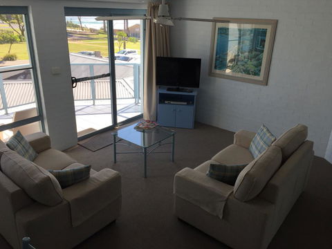Breakers Apartments - Tourism Adelaide 12