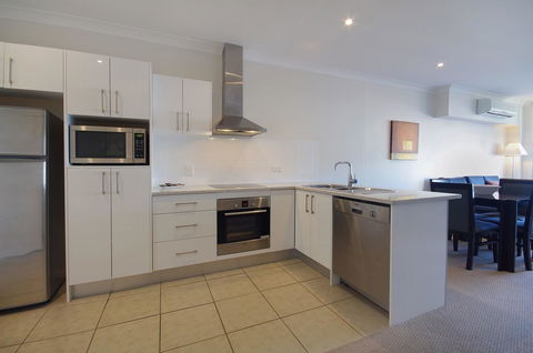 Macquarie Waters Boutique Apartment Hotel - Tourism Adelaide 18