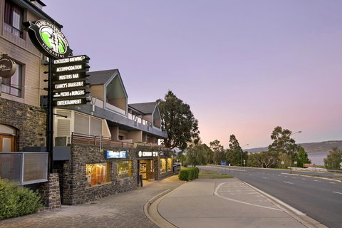 Banjo Paterson Inn - Tourism Adelaide 0