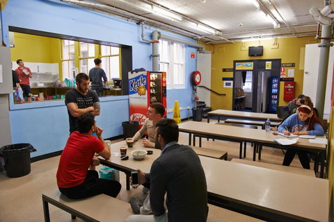 Maze Backpackers - Sydney - Tourism Adelaide 15