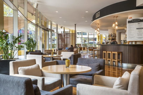 Holiday Inn Sydney Potts Point - Tourism Adelaide 5
