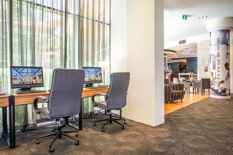 Holiday Inn Sydney Potts Point - Tourism Adelaide 11