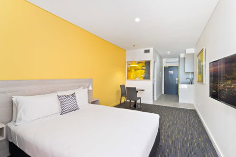 Value Suites Green Square - Tourism Adelaide 14
