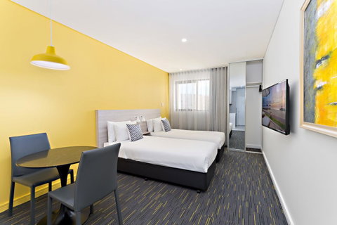Value Suites Green Square - Tourism Adelaide 24