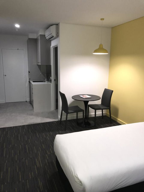 Value Suites Green Square - Tourism Adelaide 16