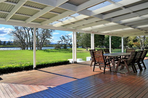 Terara Riverside Retreat - Tourism Adelaide 1