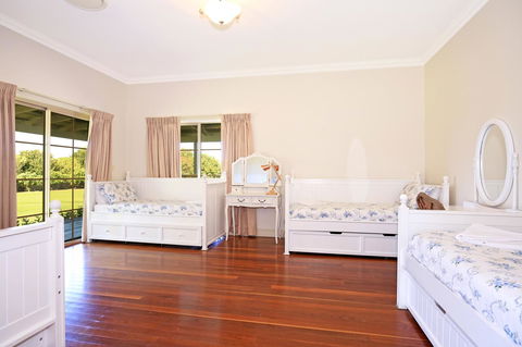 Terara Riverside Retreat - Tourism Adelaide 10
