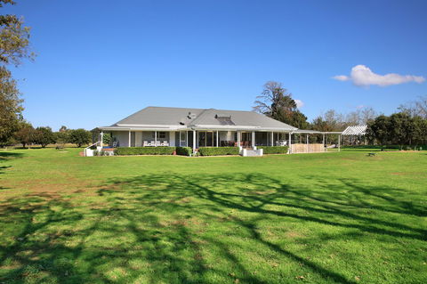 Terara Riverside Retreat - Tourism Adelaide 23
