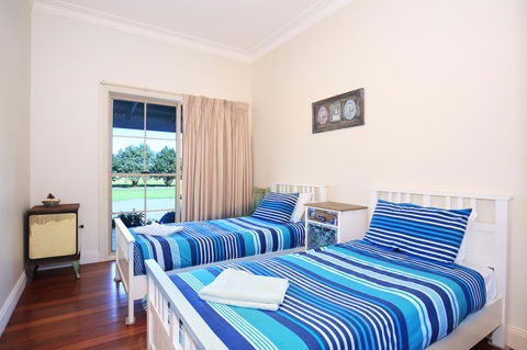 Terara Riverside Retreat - Tourism Adelaide 9