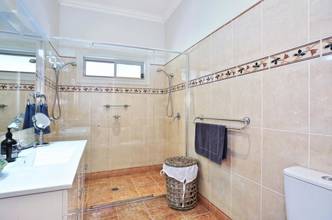 Terara Riverside Retreat - Tourism Adelaide 15
