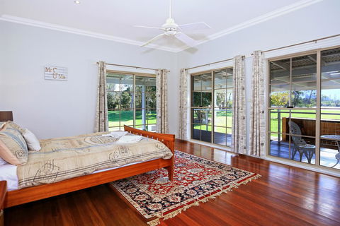 Terara Riverside Retreat - Tourism Adelaide 4