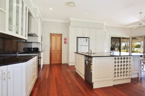 Terara Riverside Retreat - Tourism Adelaide 8