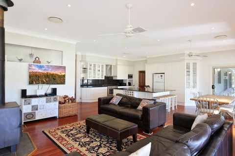 Terara Riverside Retreat - Tourism Adelaide 6