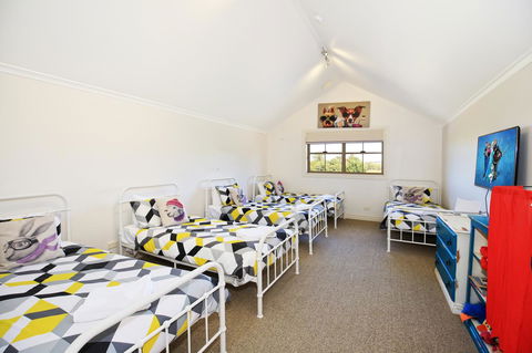Terara Riverside Retreat - Tourism Adelaide 12