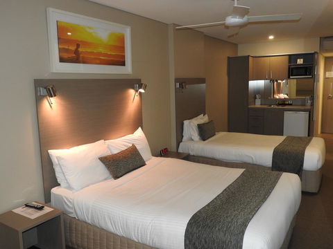 Manly Paradise Motel & Apartments - Tourism Adelaide 1