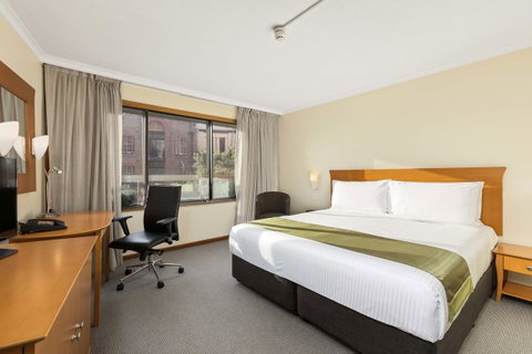 Sydney Harbour Hotel - Tourism Adelaide 9