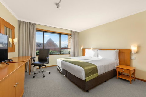 Sydney Harbour Hotel - Tourism Adelaide 1