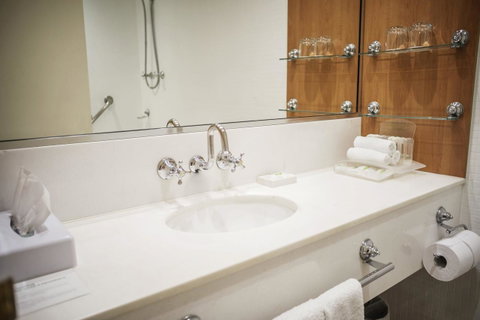 Sydney Harbour Hotel - Tourism Adelaide 24