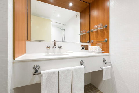 Sydney Harbour Hotel - Tourism Adelaide 6