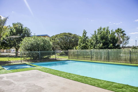 Allonville Gardens Motel - Tourism Adelaide 8