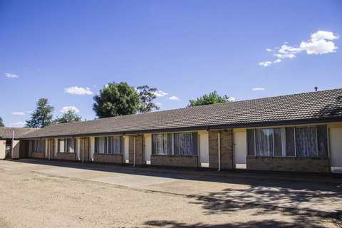 Allonville Gardens Motel - Tourism Adelaide 12