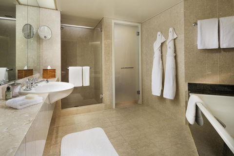 Four Seasons Hotel Sydney - Tourism Adelaide 42