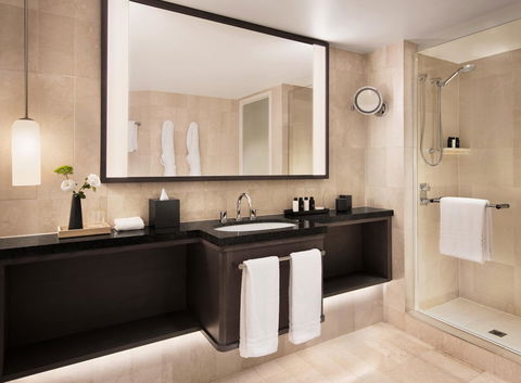Four Seasons Hotel Sydney - Tourism Adelaide 17
