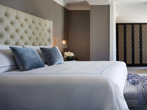 Four Seasons Hotel Sydney - Tourism Adelaide 40