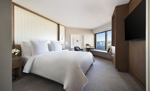 Four Seasons Hotel Sydney - Tourism Adelaide 12