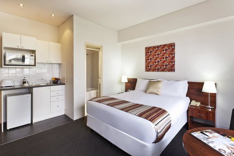 Macleay Hotel - Tourism Adelaide 6