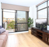 Vibrant inner-city living - Darling Harbour fringe - Tourism Adelaide