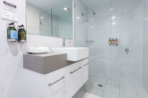 The Lucky Hotel - Tourism Adelaide 21