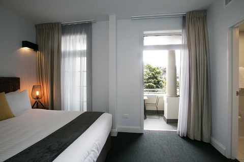 The Lucky Hotel - Tourism Adelaide 25
