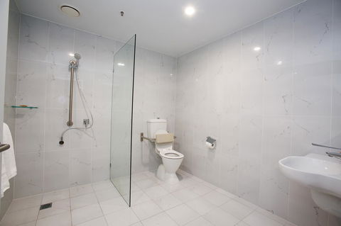 The Lucky Hotel - Tourism Adelaide 36