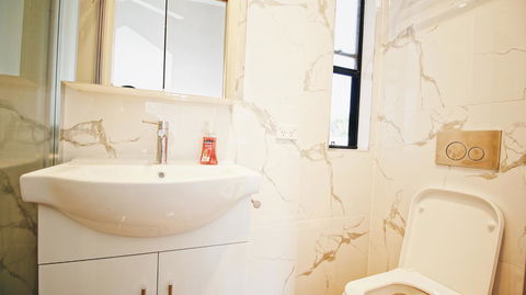 Cozy 5 Bed House In Sydney - Tourism Adelaide 20