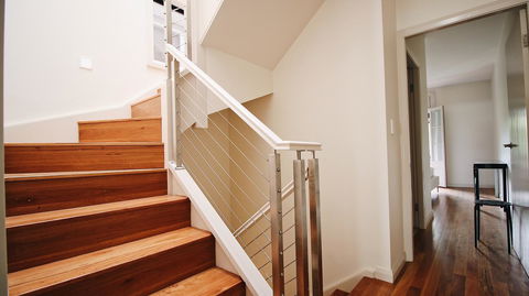 Cozy 5 Bed House In Sydney - Tourism Adelaide 4