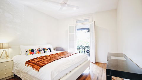 Cozy 5 Bed House In Sydney - Tourism Adelaide 24