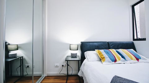 Cozy 5 Bed House In Sydney - Tourism Adelaide 11